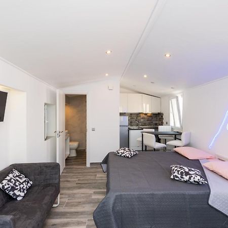 Corfu Downtown Suites Extérieur photo
